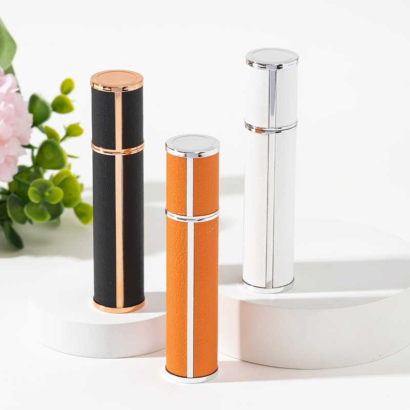 Bouteille de parfum en cuir de - Perfume Travel Set avis et prix